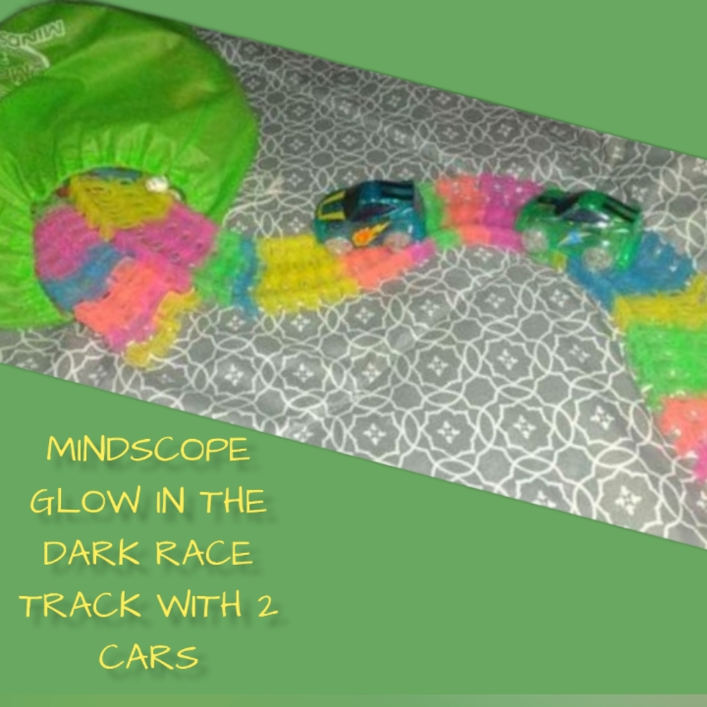 Mindscope race track with cars